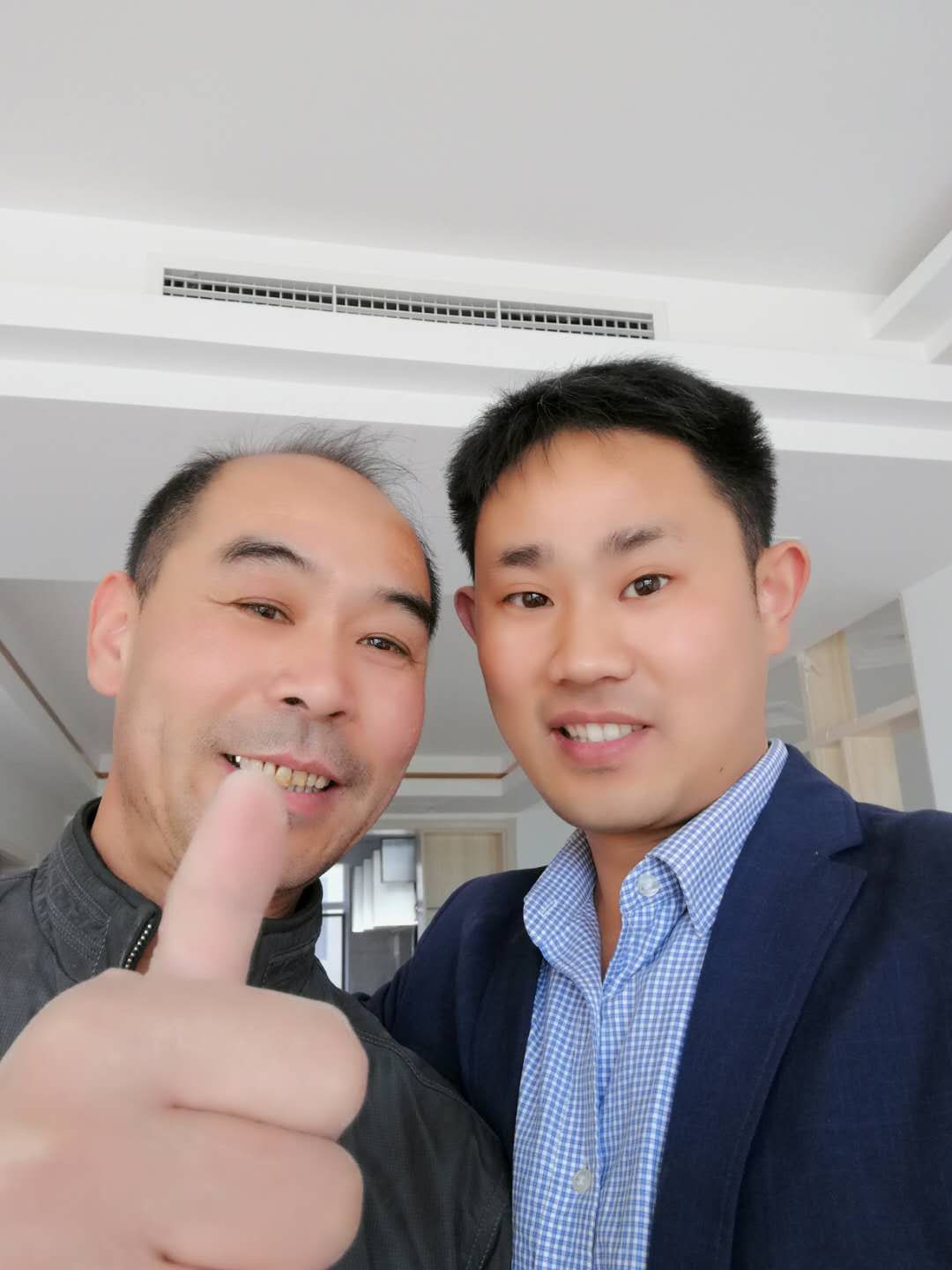 鰲山衛(wèi)熱泵客戶對(duì)沃富新能源豎起了大拇指