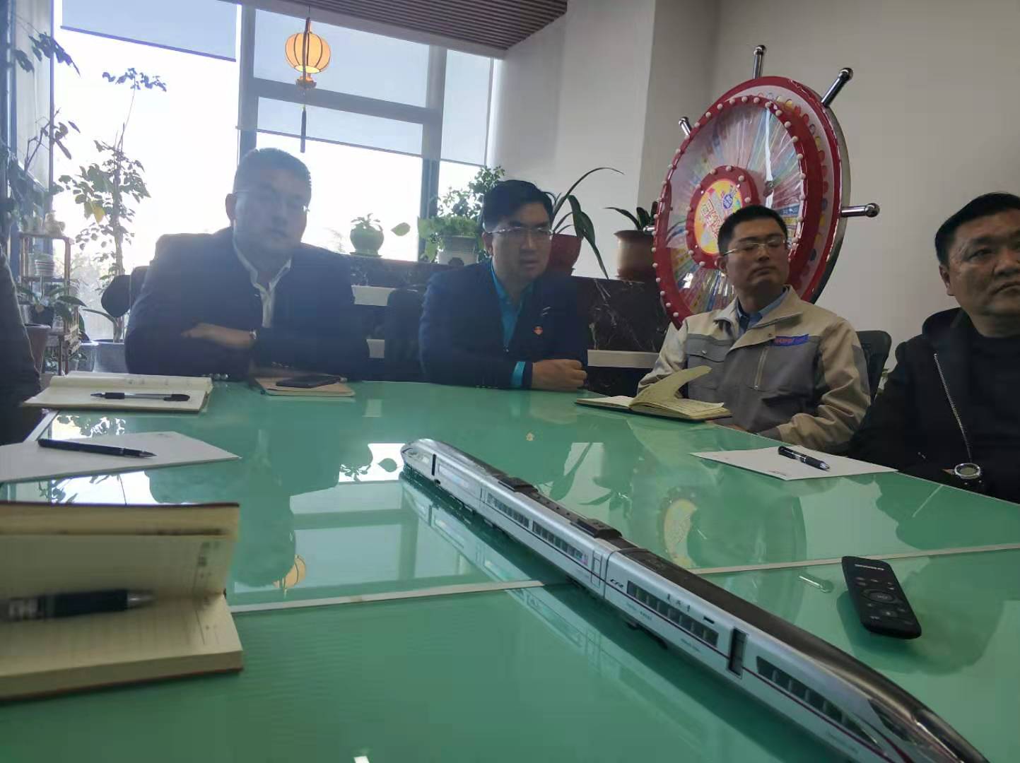 康高特水滑石參觀沃富地源熱泵空調公司